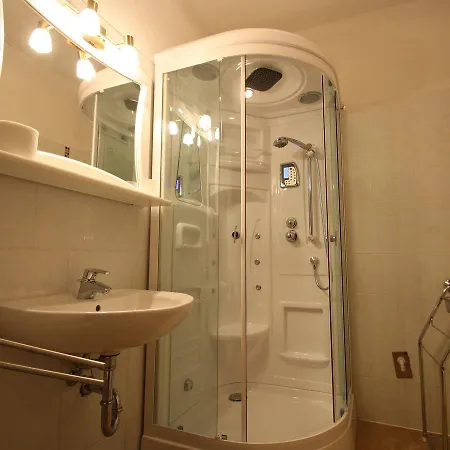 Holiday home Plush In Novigrad With Patio *
