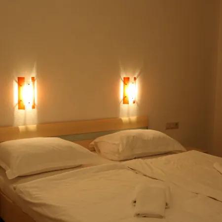 Plush In Novigrad With Patio * Novigrad (Istria)