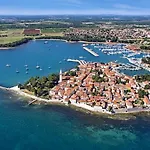 In Novigrad With Private Pool Novigrad (Istria)